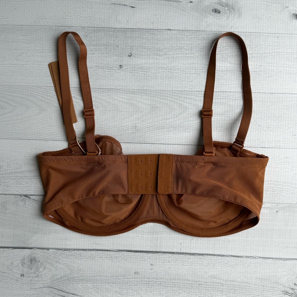 NWT SKIMS Ultra Fine Mesh Strapless Bra in Bronze 34D - Picture 3 of 10